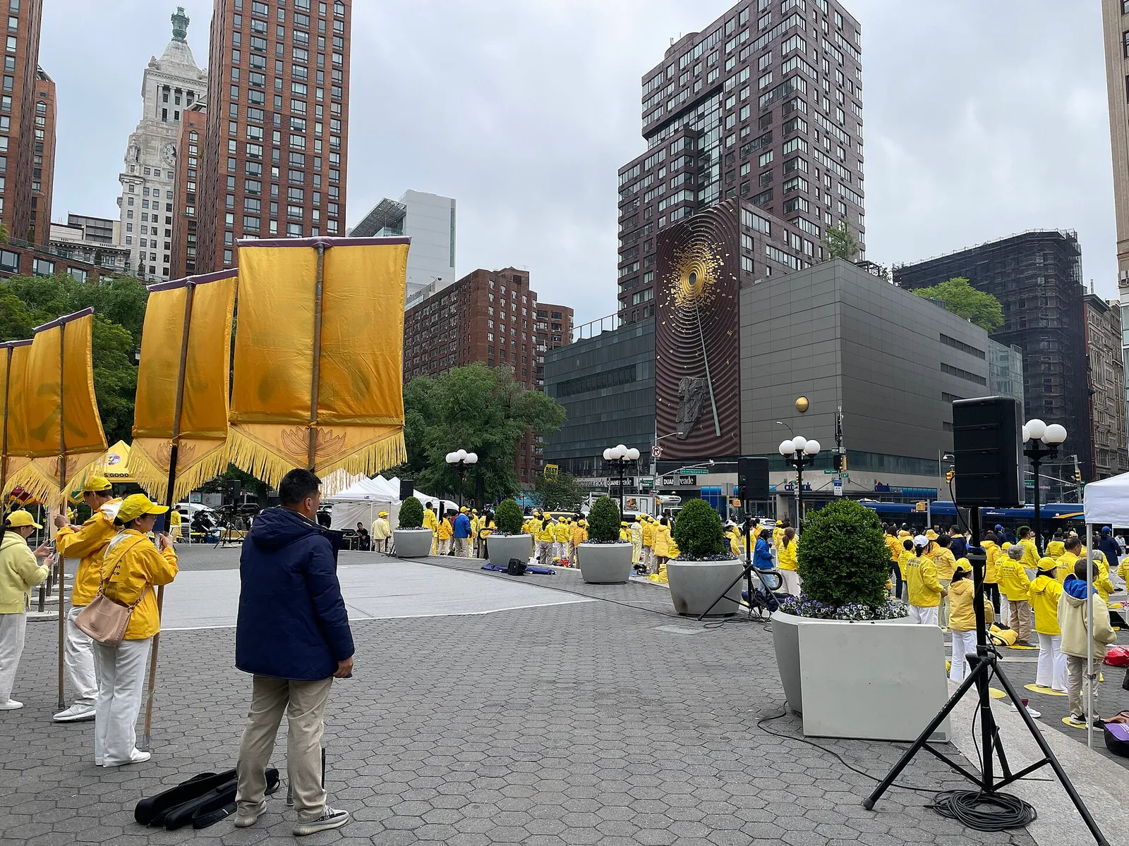 World Falun Dafa Day
